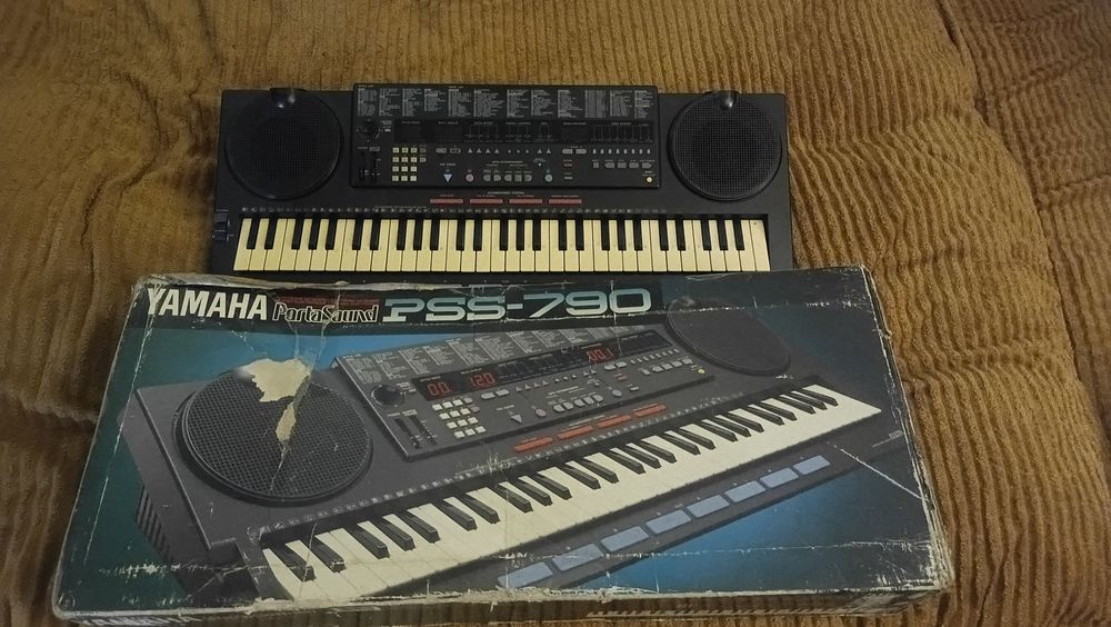 Keyboard Yamaha pss790