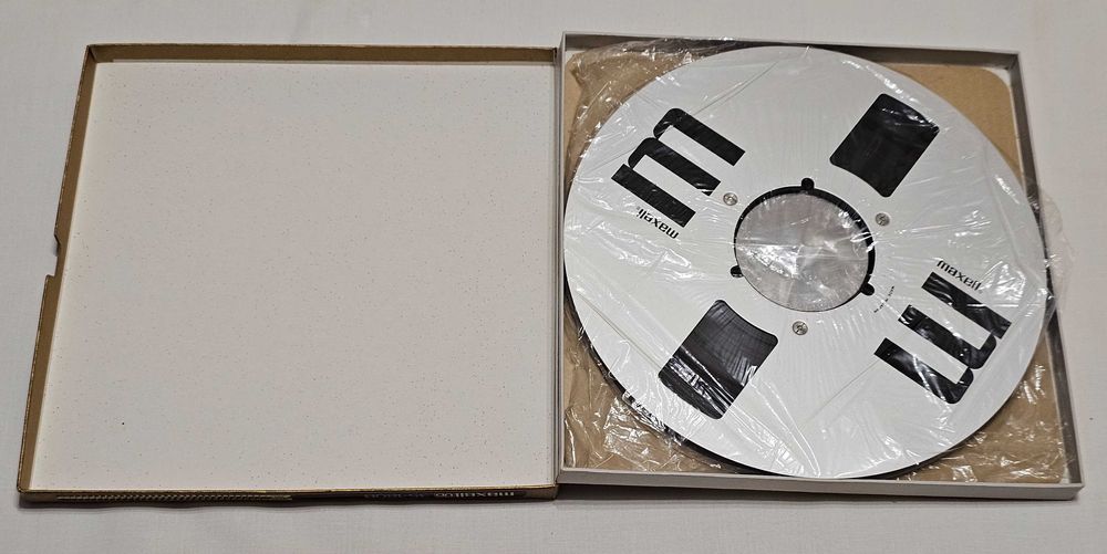 Maxell UD 35-180B 26,5 cm 1100m szpula aluminiowa  taśma backcoated #4