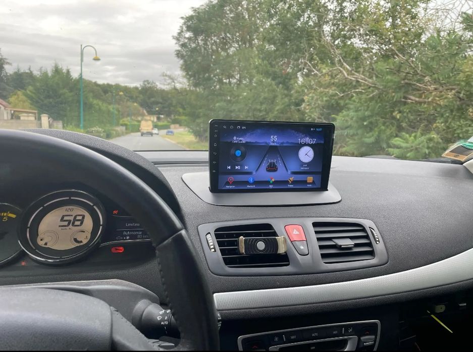 Entregas grátis Zona Grande Porto Rádio Android 14  com GPS Megane 3