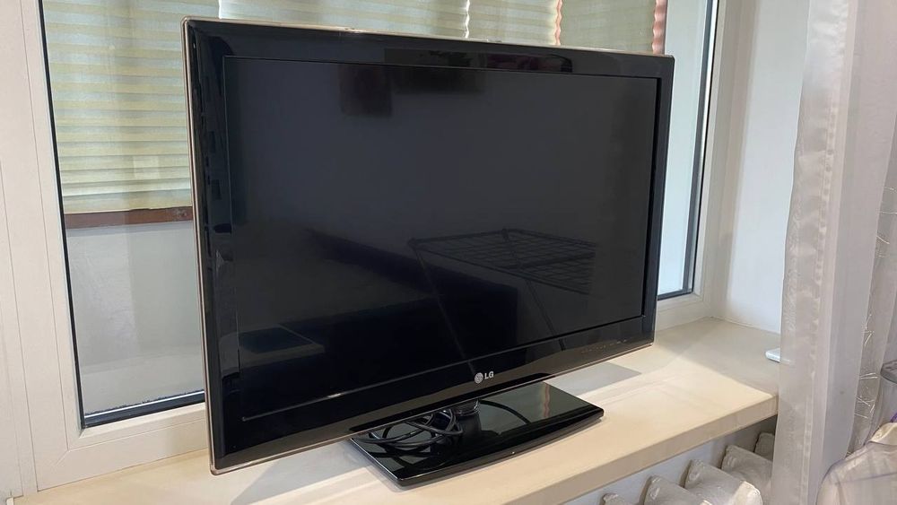 Телевізор LG 32LV2500
