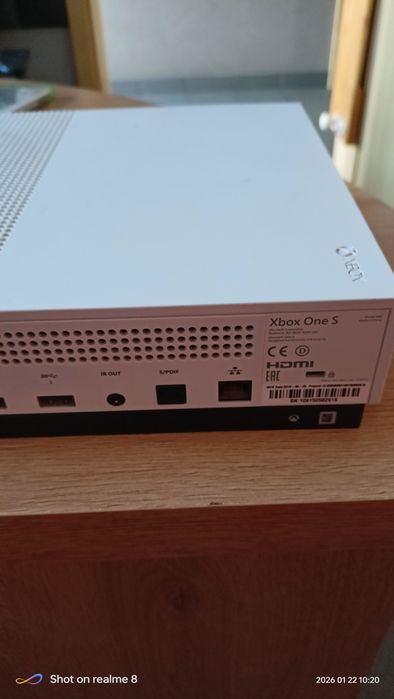 Xbox One S 1TB stan BDB