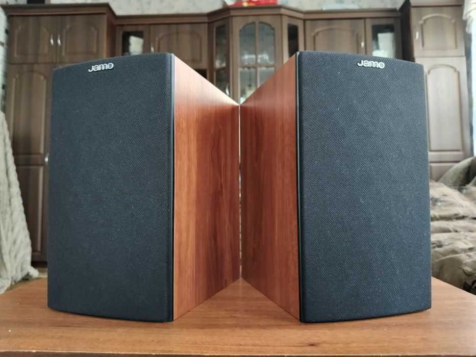 Продам полочную акустическую систему Jamo S622 DARK-APPLE (В ИДЕАЛЕ!)