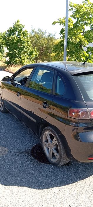 Carro com revisão feita. Em ótimo estado.