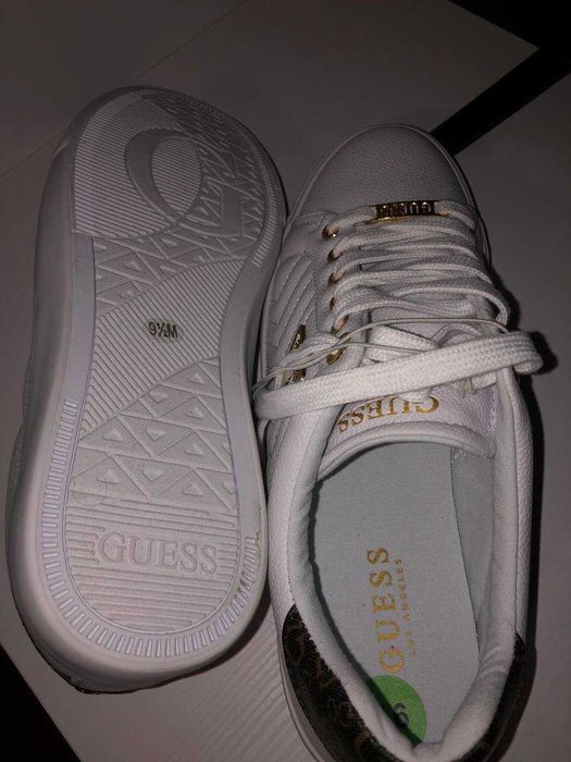 Нові кросівки GUESS