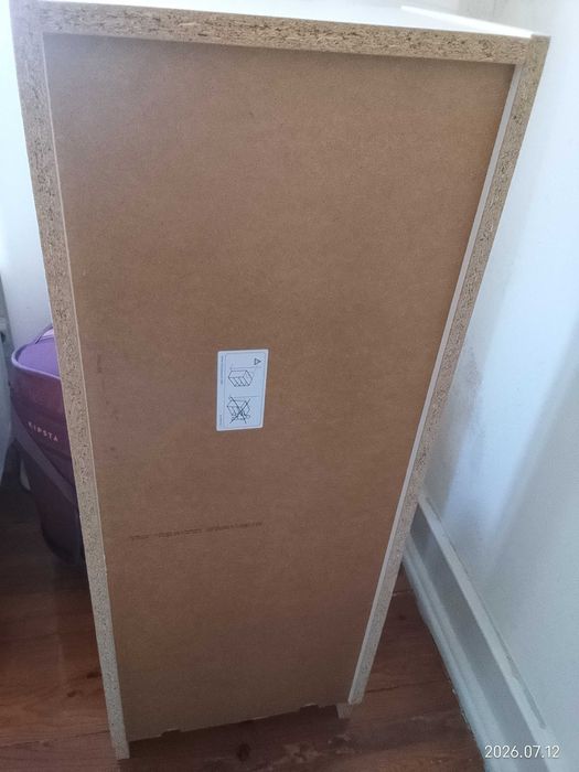 Estante IKEA - branca, pequena e em bom estado