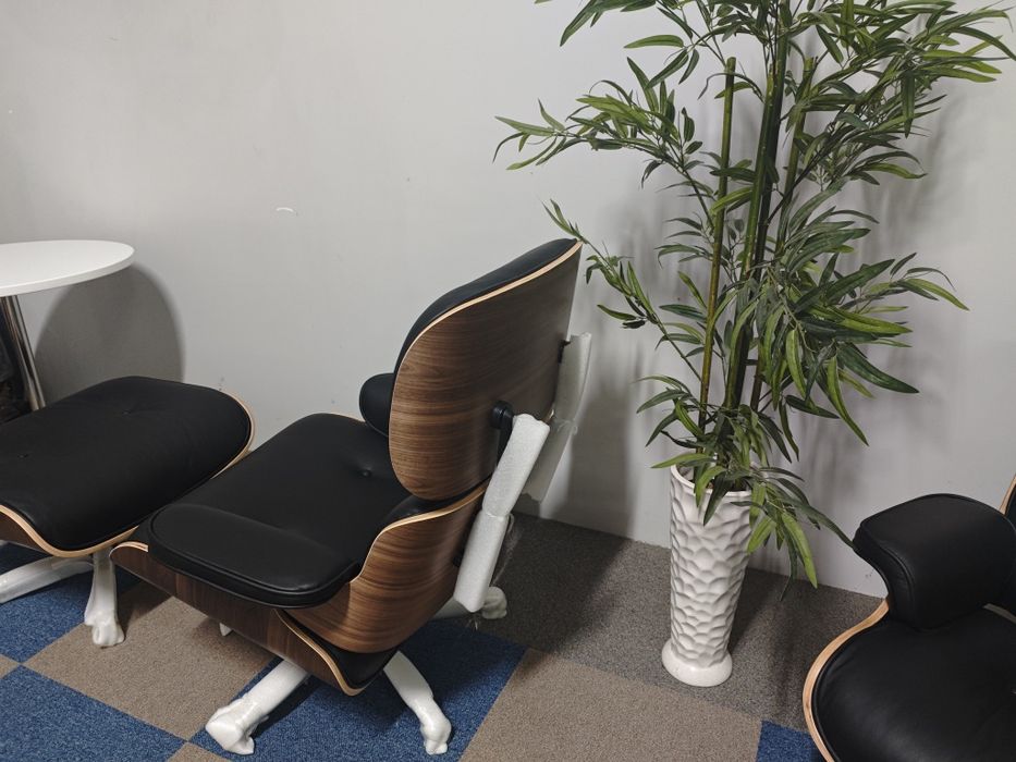 Poltronas Eames Pele Genuína