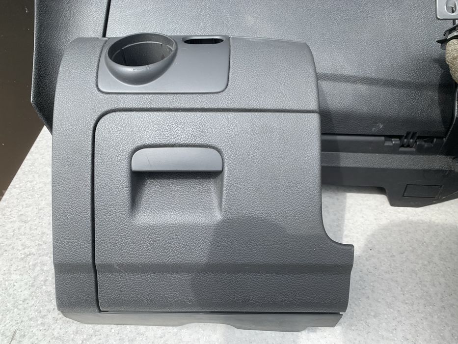Бардачок Бардачок пасажирський Volkswagen golf 5 Гольф