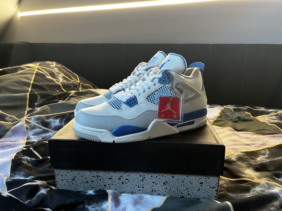 Jordan 4 retro military blue