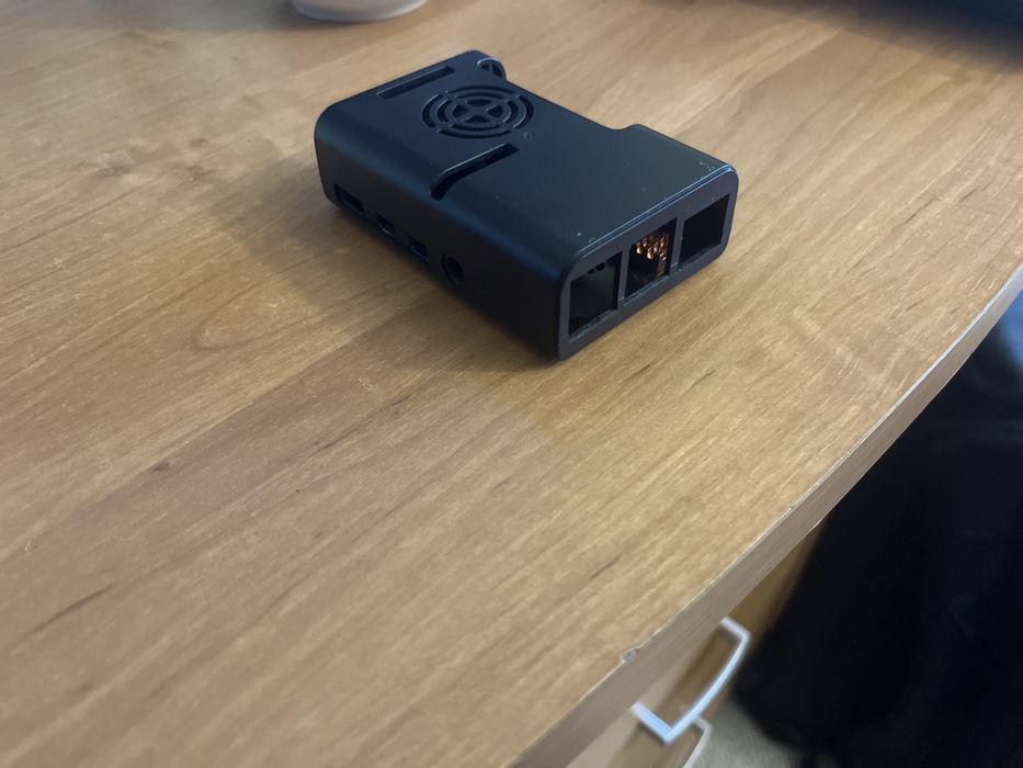 obudowa do Raspberry Pi 4 wraz z 2 zestawami radiatorow