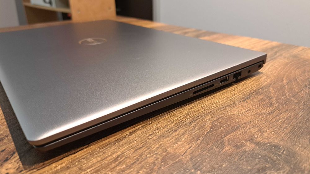 laptop Dell Vostro 5510 i7 / 32 /512