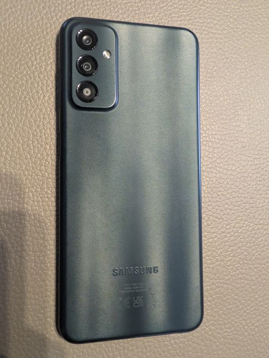 Telemóvel Galaxy M13