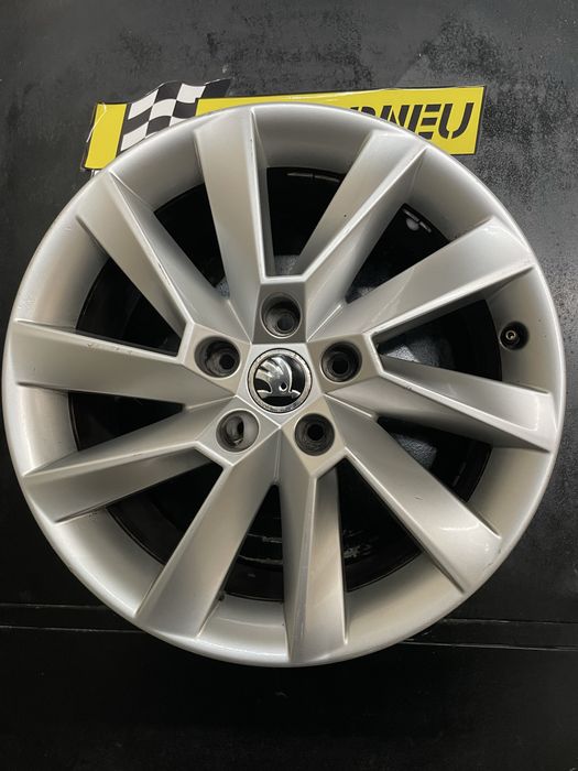 Jantes originais Skoda 17 5x112 Octavia Superb III