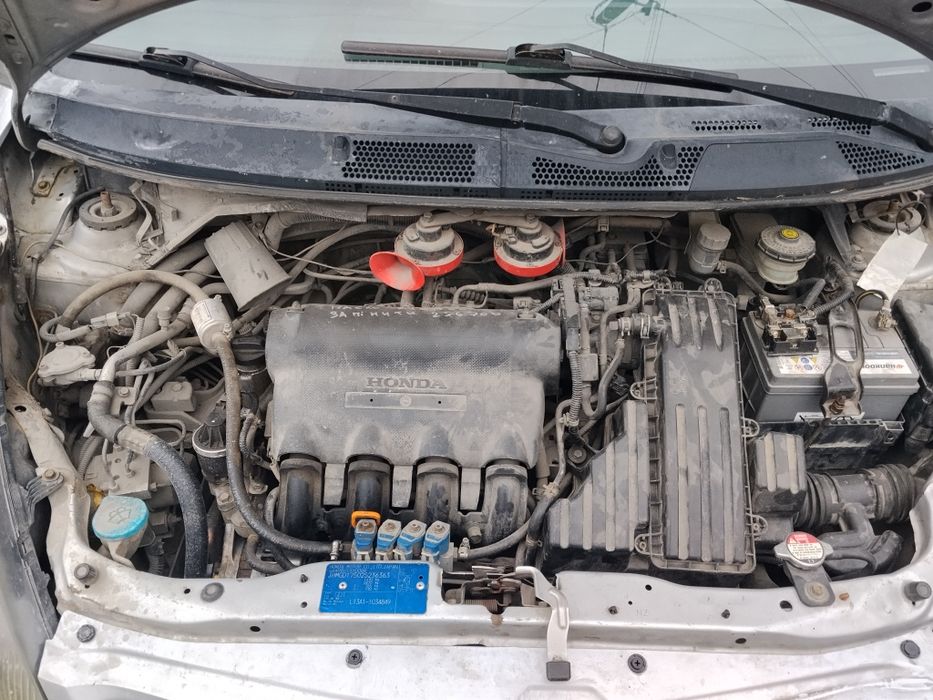 Машина Honda jazz