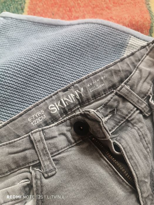 Речі на дівчинку