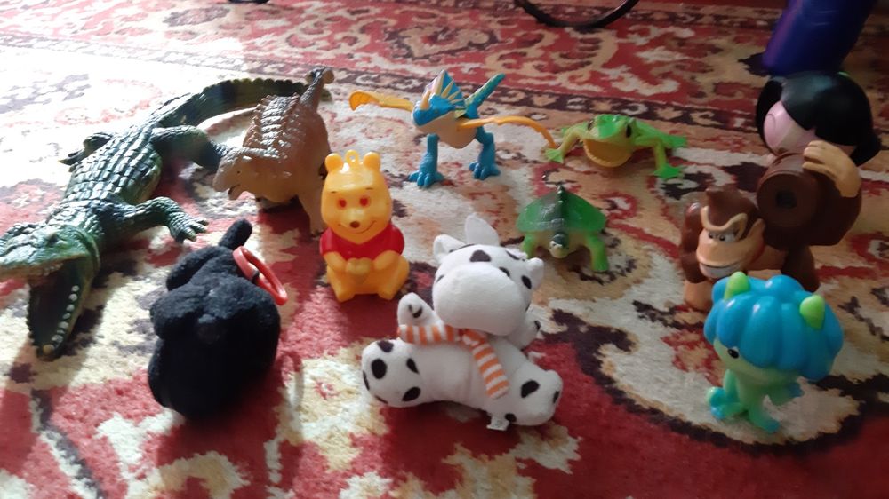 Игрушки в ассортименте