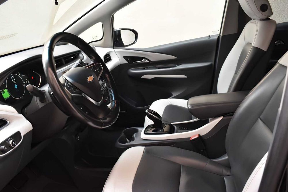Chevrolet Bolt EV      2020