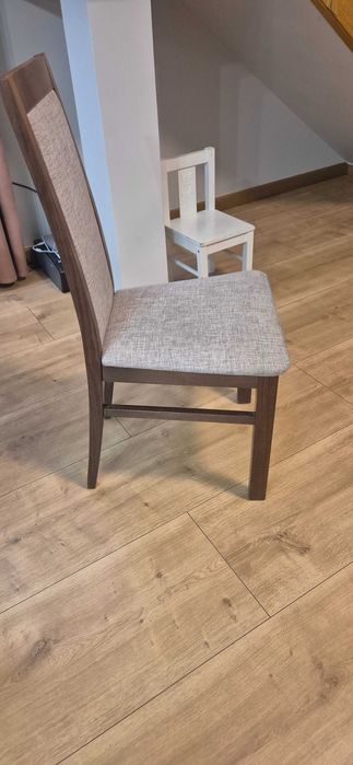 Stół rozladany i 6 krzesel