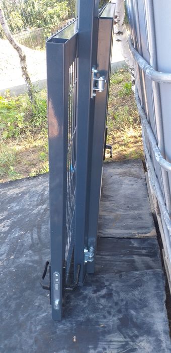 Furtki panelowe malowane