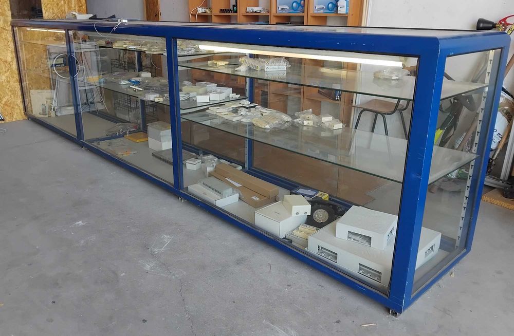 Balcão Atendimento / Vitrine Montra Exposição Iluminada 4.50x0.65m