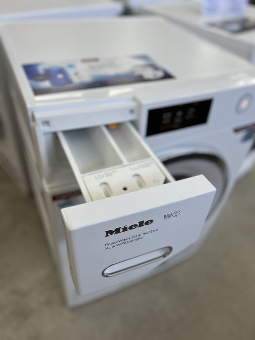 Пральна машинка Miele WWR 860 WPS