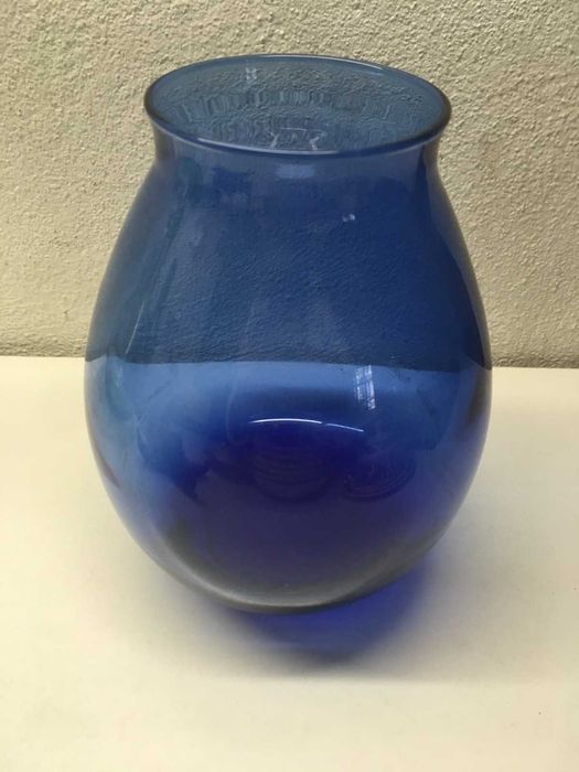 Vaso Azul de Vidro Translúcido