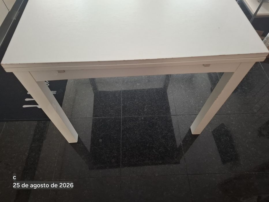 Mesa extensível IKEA BJURSTA branca 90x90 → 168cm
