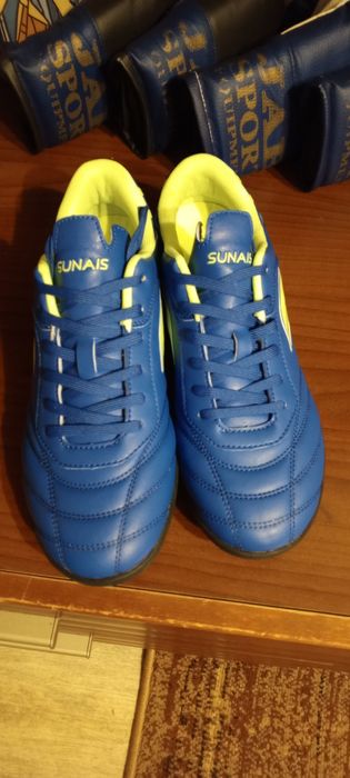 Бутци для дорослих