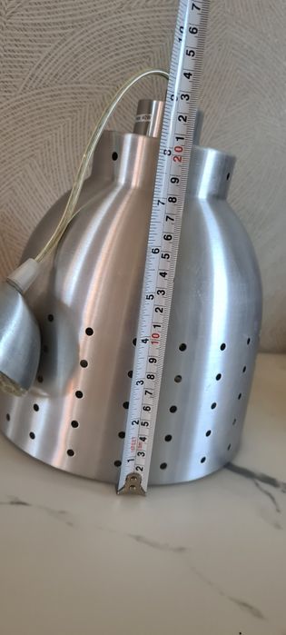 2 zwisające lampy z IKEA, idealne nad stół, barek