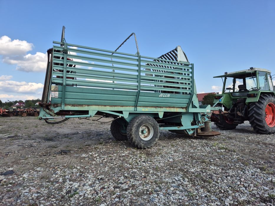 Przyczepa samozbierająca Jeaulin 2012R krone strautmann