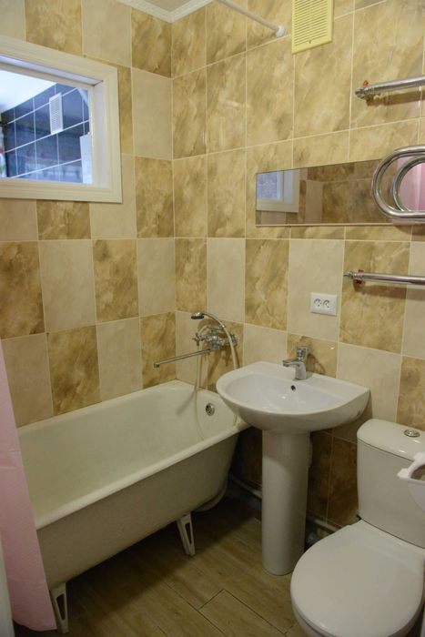 Квартира 1 - 2х комнатная посуточно почасово.