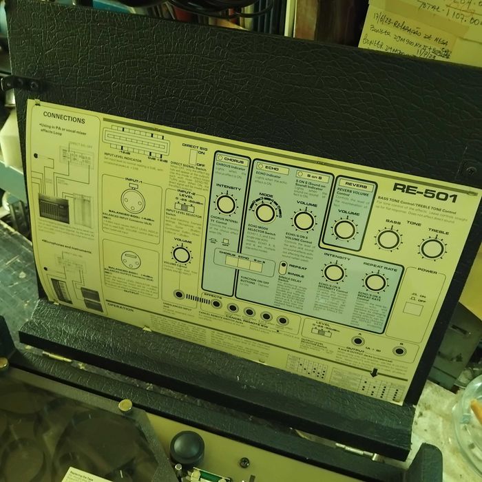Roland RE-501 Chorus Echo (Tape Echo / Reverb) – Totalmente Revisto / Excelente Estado