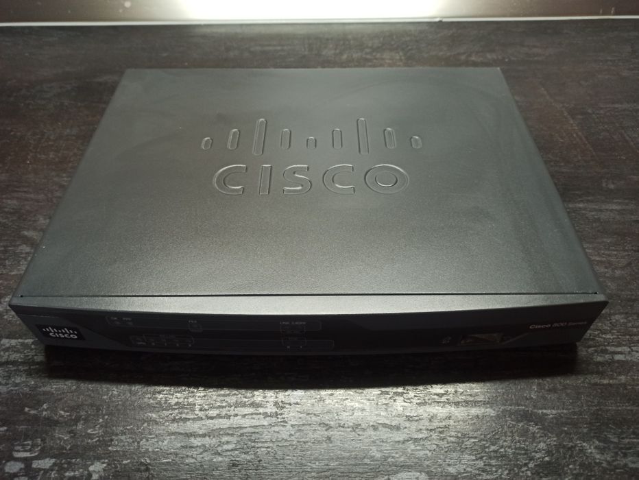 Маршрутизатор Cisco 881.
