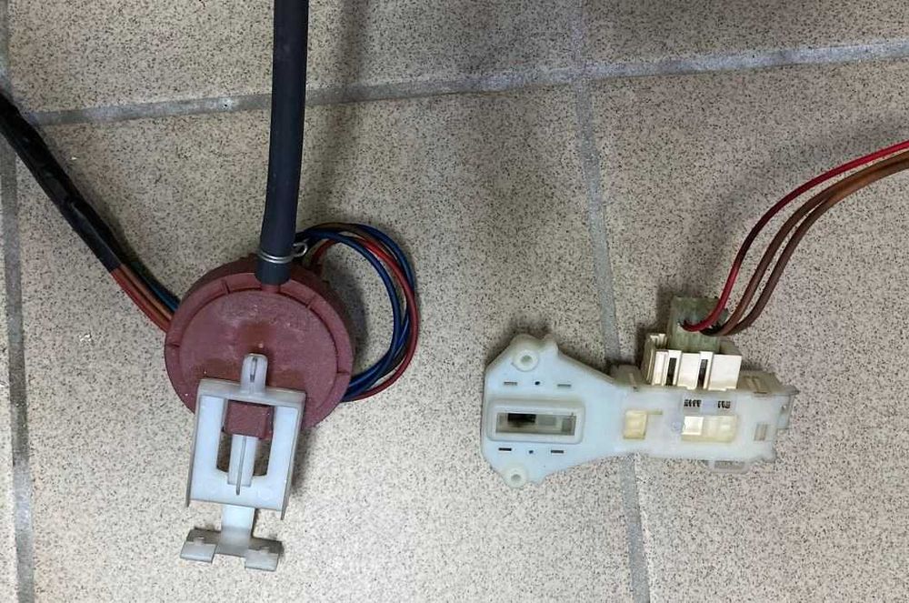 Diverso Material - Aríston AVL145EU CO