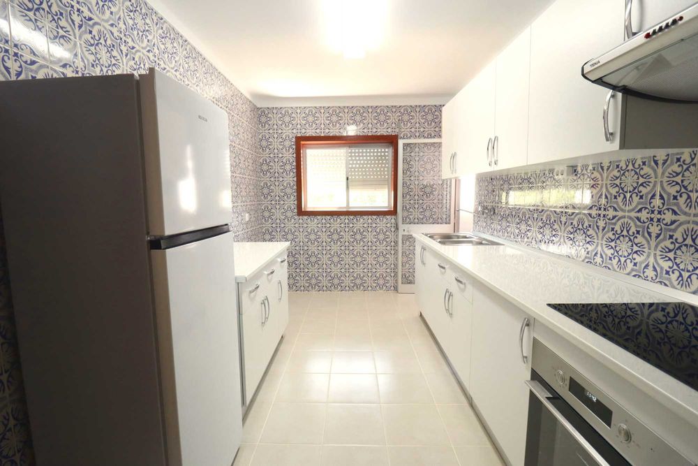 T3 - Edifício Suíça - Recuperado, boas áreas, zona central