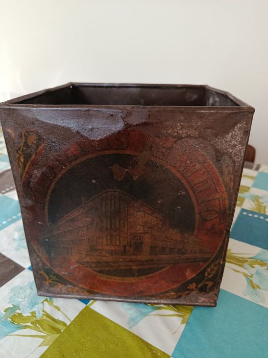 Lata antiga vintage bolachas triunfo