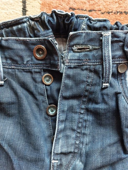 Spodnie jeansy z gumką w pasie