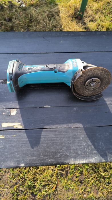 Szlifierka kątowa Makita BGA452