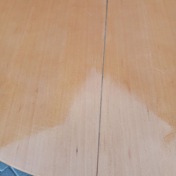 Stół  okrągły  razkładany