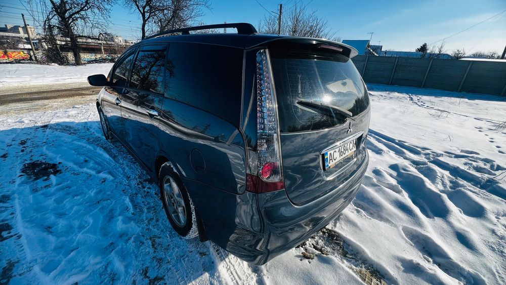 Мицюбиси грандис