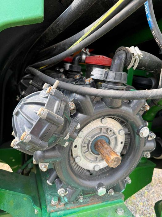 Обприскувач John Deere M952i