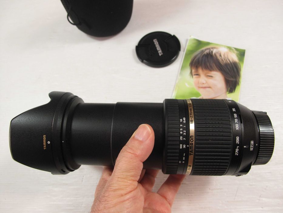 Tamron 18-270 VC (Estabilizador) quase NOVA para Nikon