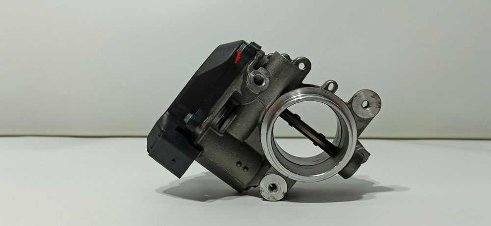 CORPO DE BORBOLETAS AUDI A4 BER. (B8) BASIS
