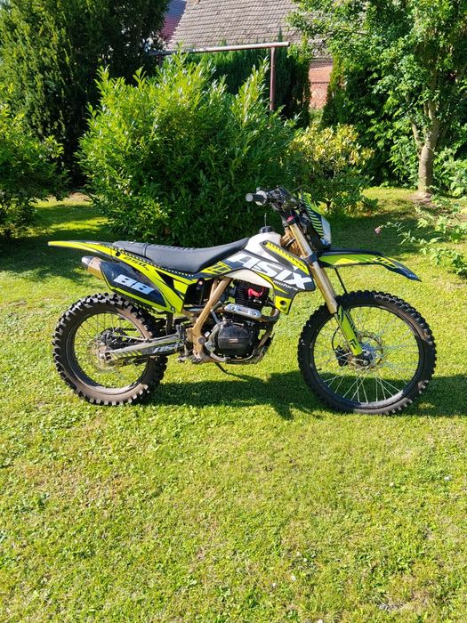 Cross Asix 250 rok 2024