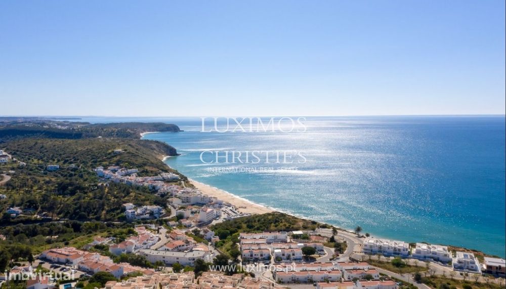 Moradia V2 mobilada e com jardim para venda em Salema, Algarve