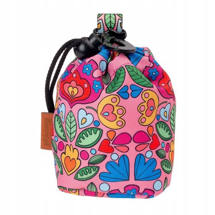 materiałowa saszetka na smakołyki smaki dla psa w serduszka