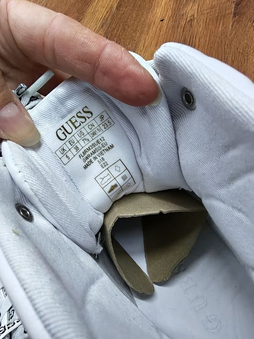 Wysokie trampki GUESS 38