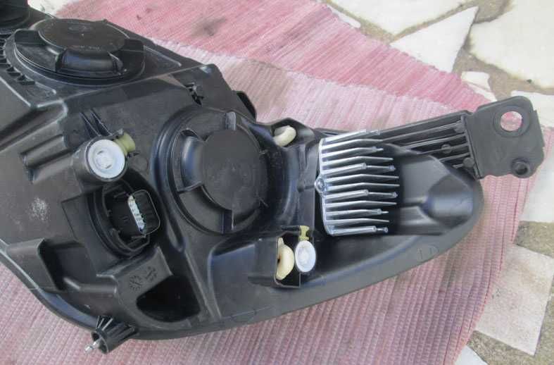 otica frontal DT ford focus IV . fase 1 . LED