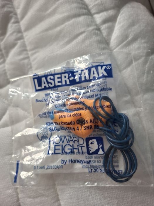Zatyczki do uszu Stopery Ze Sznurkiem Laser Trak Wkładki Douszne  1 para