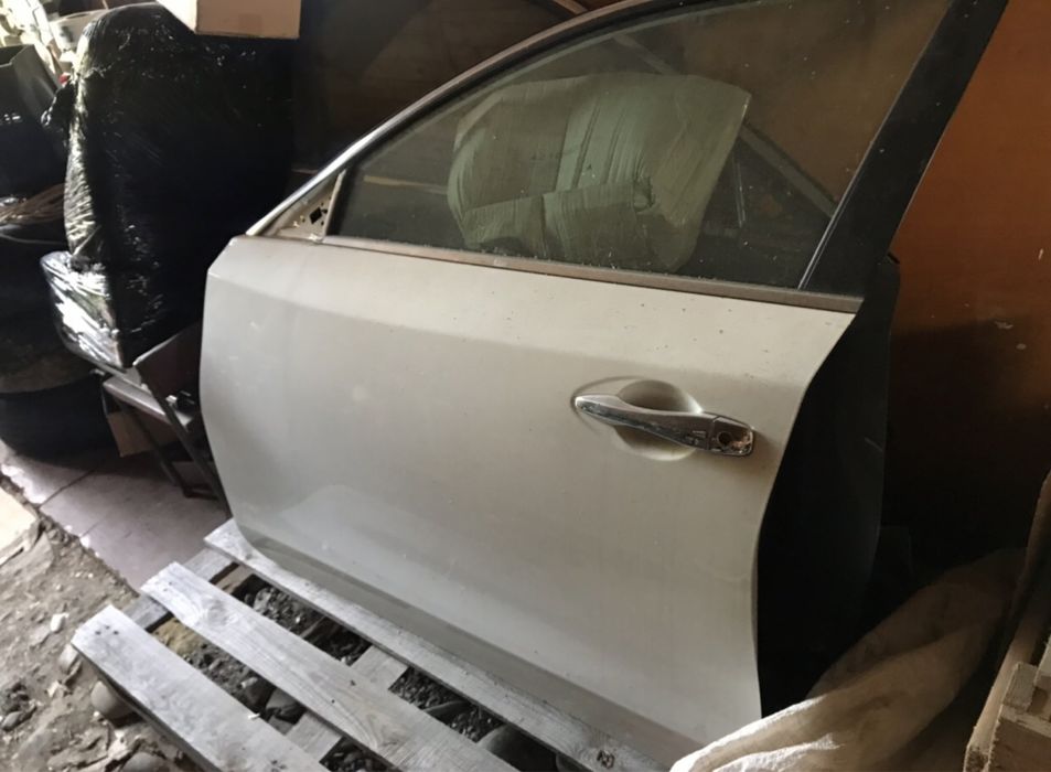 Двері Nissan Altima 2016 2017 2018