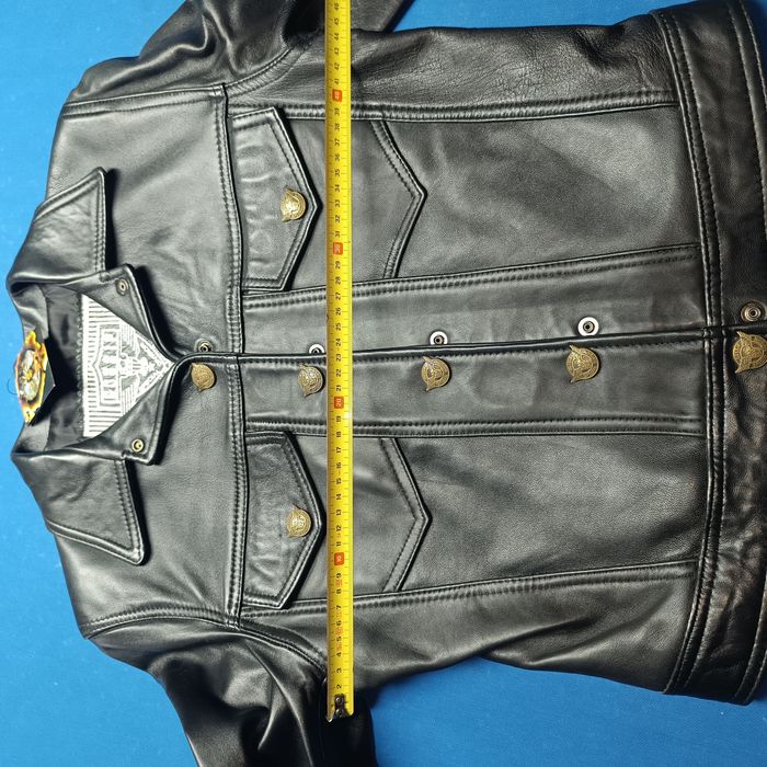 Casaco em pele preta lisa marca Gossip made in UK